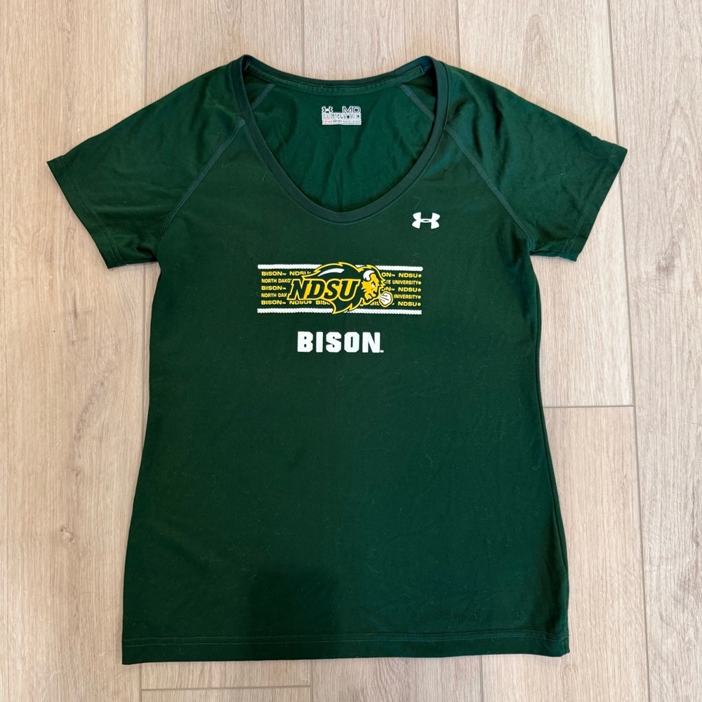 UNDER ARMOUR Women's NDSU Green Bison Top - Size M